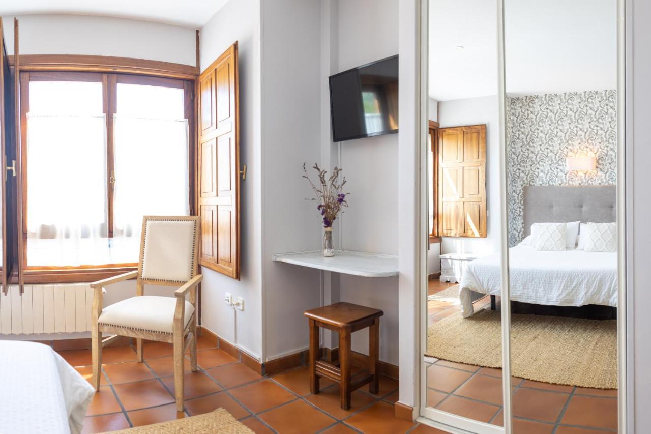 Hotel La Fuentona De Ruente Extérieur photo