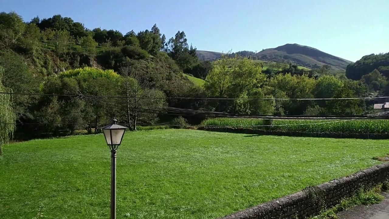 Hotel La Fuentona De Ruente Extérieur photo